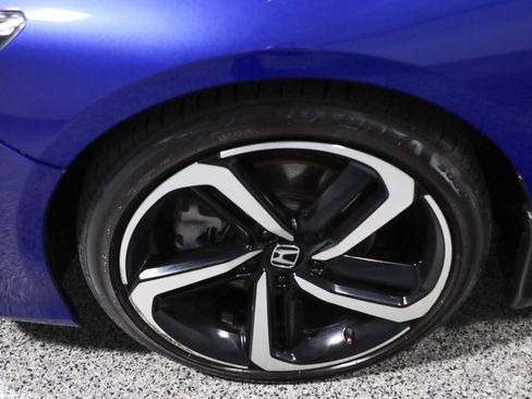 Used 2021 Honda Accord Sport image 11