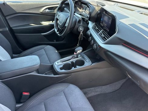 Used 2026 Chevrolet Trax RS w/ Driver Confidence Package FWD image 20