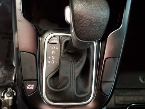 Used 2022 Kia Soul LX image 25