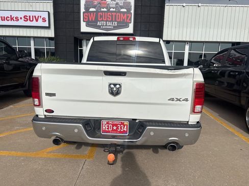 Used 2017 RAM 1500 Laramie w/ Convenience Group AWD/4WD image 4