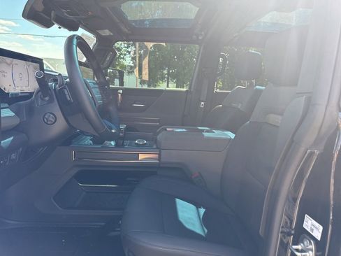 Used 2025 GMC Hummer EV 3X w/ Extreme Off-Road Package AWD/4WD image 8