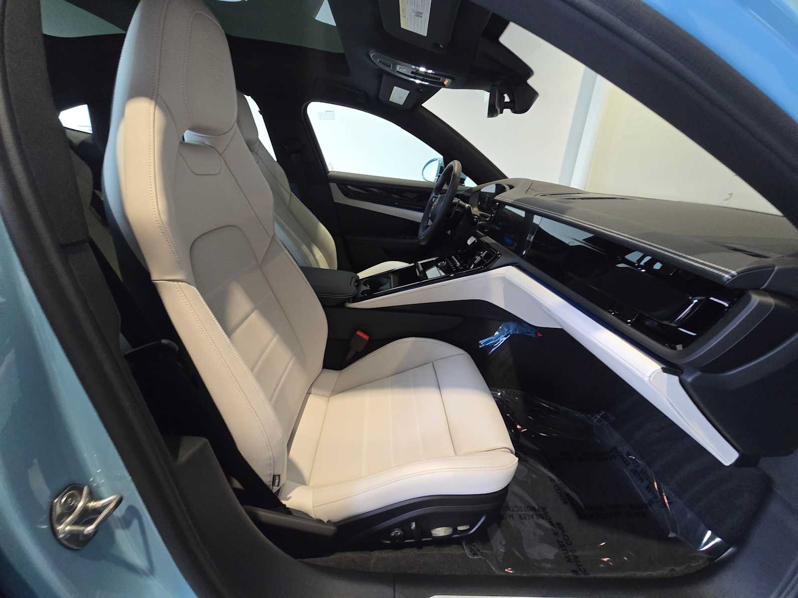 New 2026 Porsche Panamera 4 AWD/4WD image 14