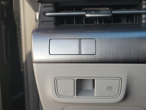 Certified 2024 Hyundai Kona SEL FWD image 12