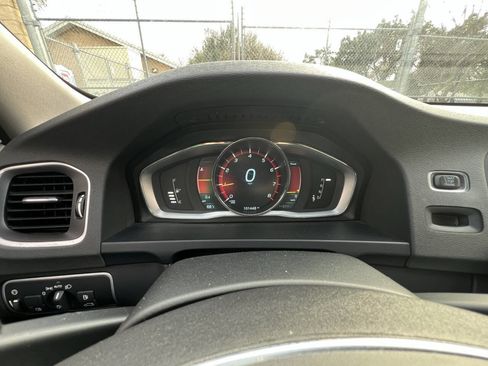 Used 2015 Volvo S60 T5 Premier Plus image 23