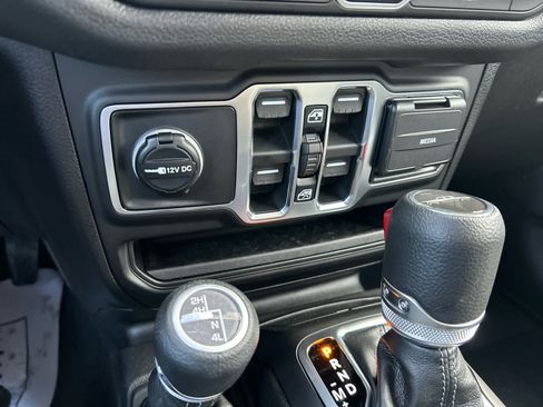 New 2026 Jeep Gladiator Sport image 16