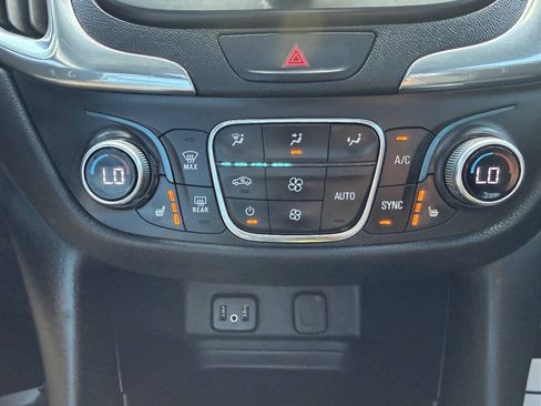 Used 2018 Chevrolet Equinox LT w/ LT True North Edition AWD/4WD image 13