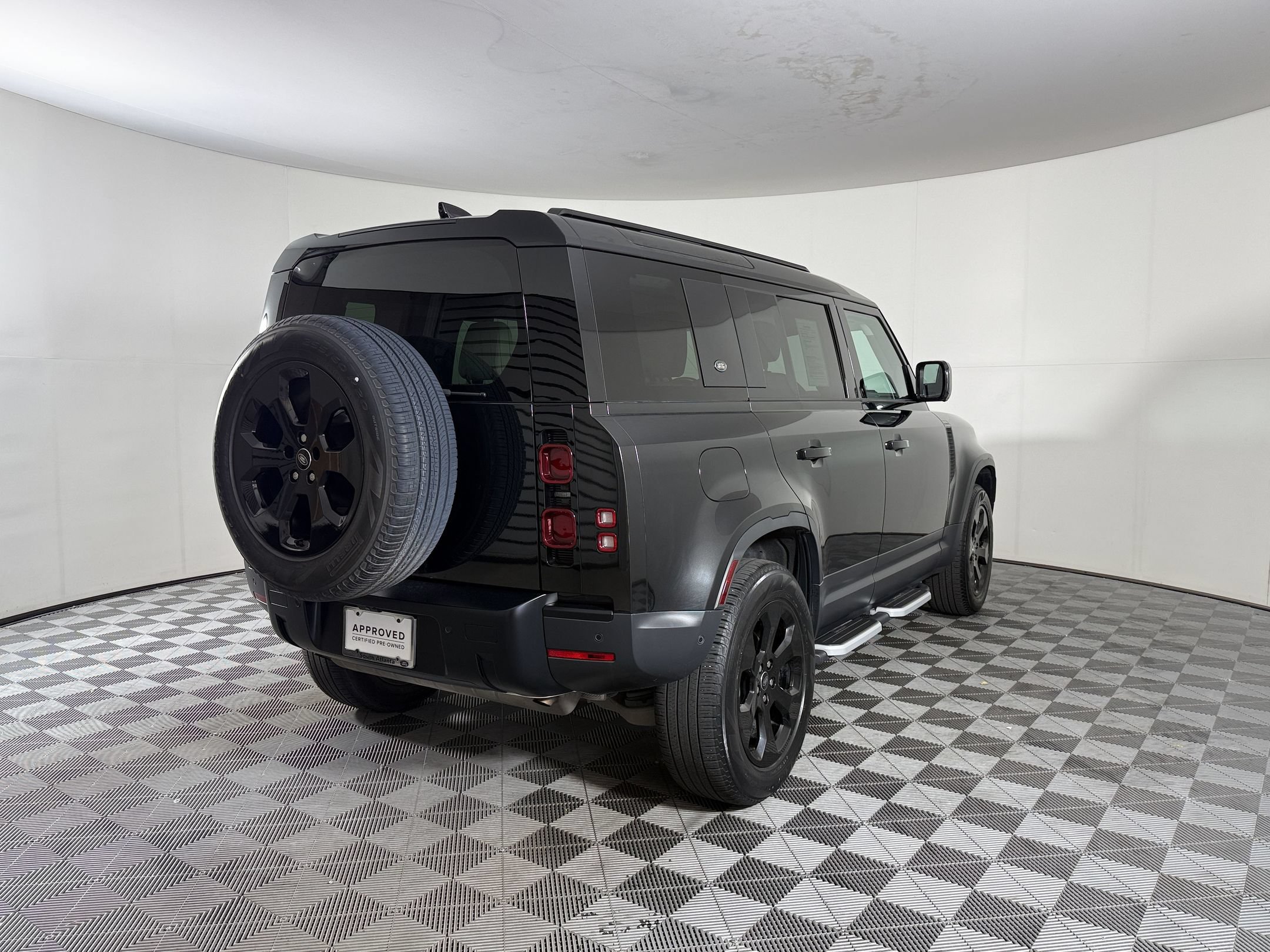 Used 2024 Land Rover Defender 110 S AWD/4WD image 9