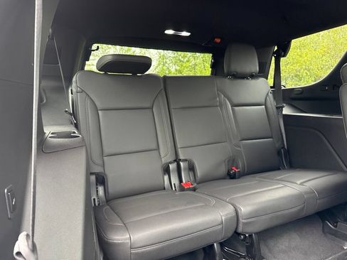 Used 2023 Chevrolet Tahoe Z71 w/ Luxury Package AWD/4WD image 13