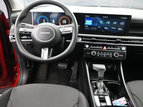 New 2025 Hyundai Tucson SE image 16