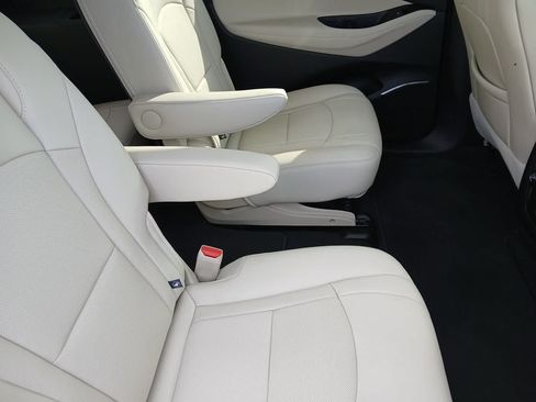 Used 2023 Buick Enclave Essence FWD image 56