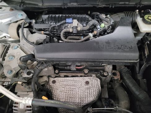 Used 2018 Nissan Rogue SV AWD/4WD image 30