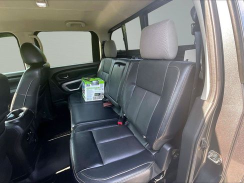 Used 2016 Nissan Titan SL AWD/4WD image 27