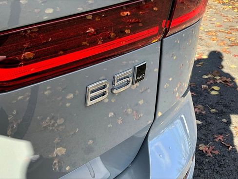 New 2026 Volvo XC60 B5 Ultra w/ Protection Package Premier image 8