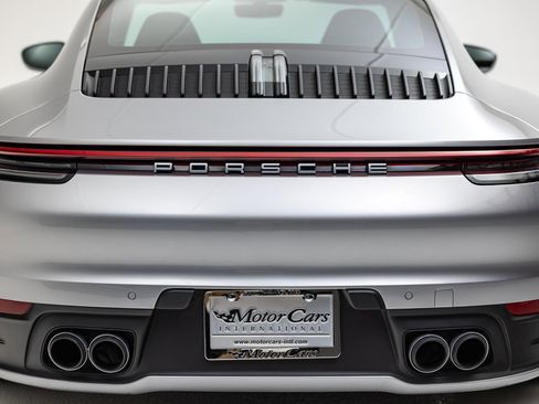 Used 2020 Porsche 911 Carrera image 18