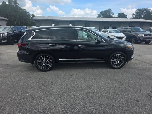 Used 2020 INFINITI QX60 Luxe w/ Sensory Package FWD image 4