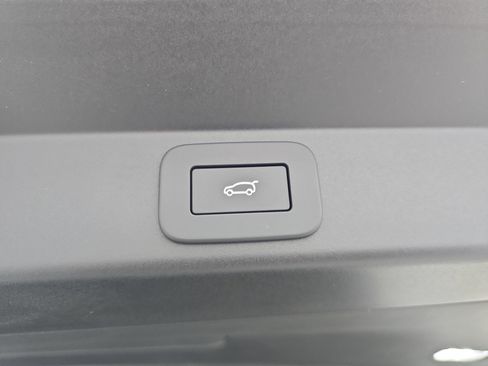 New 2026 Land Rover Range Rover Sport Dynamic SE image 13