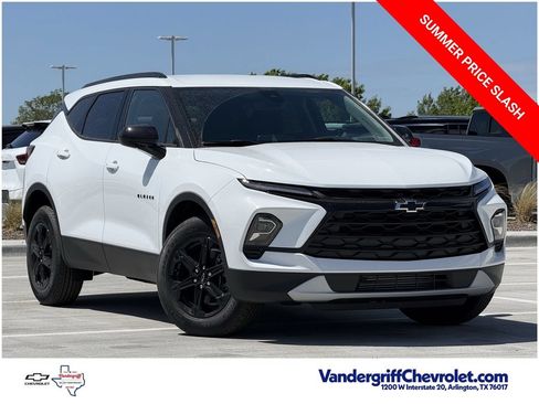 New 2026 Chevrolet Blazer LT w/ Convenience Package FWD image 2