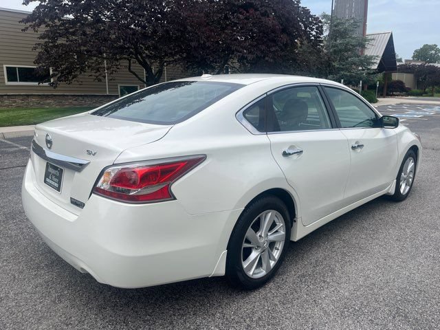 Used 2015 Nissan Altima 2.5 SV FWD image 4
