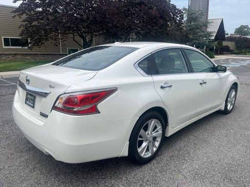 Used 2015 Nissan Altima 2.5 SV FWD image 4