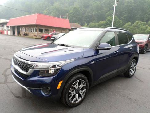 Used 2021 Kia Seltos EX AWD/4WD image 3
