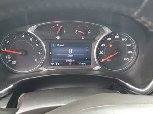 Used 2019 Chevrolet Equinox LT w/ Driver Convenience Package image 11