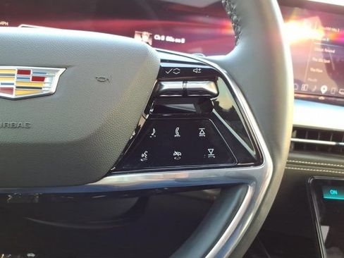 Certified 2025 Cadillac Escalade Sport AWD/4WD image 35