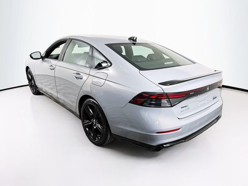 Used 2023 Honda Accord Sport image 6