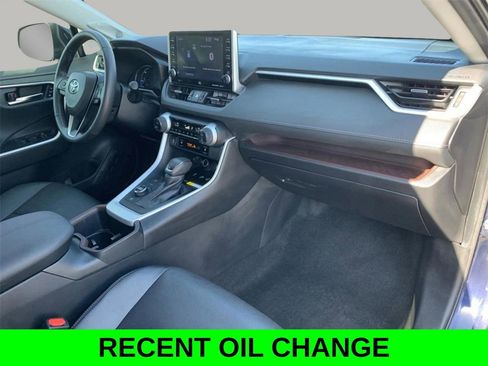 Used 2022 Toyota RAV4 Limited image 8