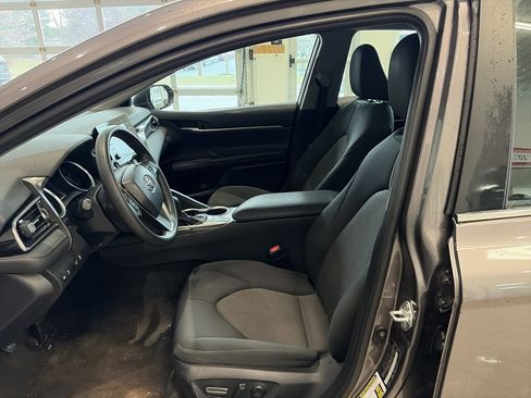 Used 2023 Toyota Camry LE image 12