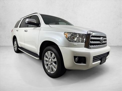 Used 2016 Toyota Sequoia Platinum RWD image 1