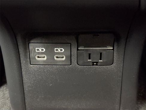 Certified 2025 Toyota Prius Plug-In Hybrid image 52