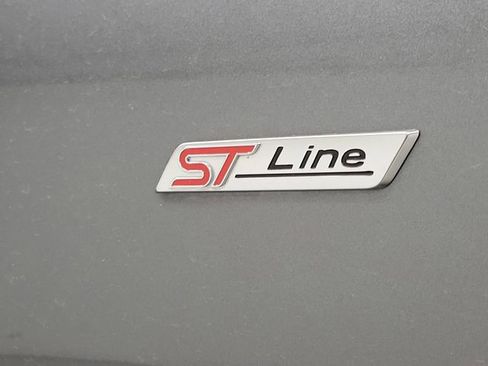 Used 2024 Ford Escape ST-Line w/ Tech Pack #1 AWD/4WD image 6