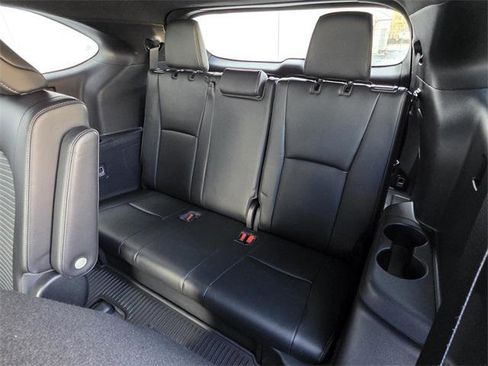 Certified 2023 Toyota Highlander XSE image 16