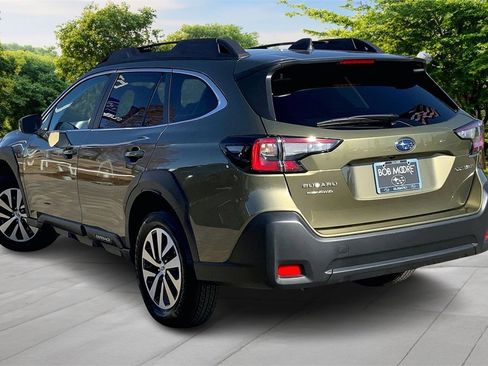 Certified 2025 Subaru Outback Premium image 4