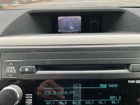 Used 2011 Toyota Sienna LE image 17