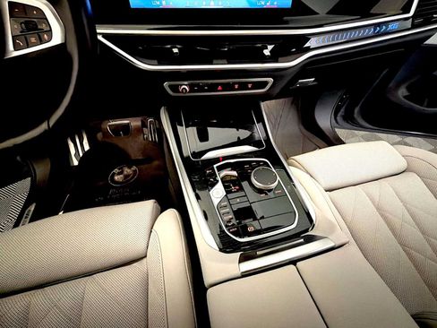 Used 2024 BMW X5 xDrive40i w/ M Sport Package AWD/4WD image 18