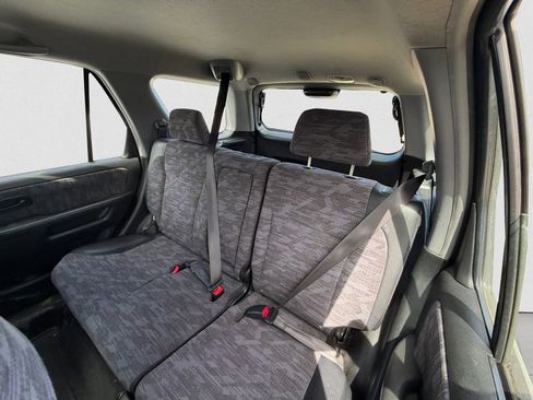 Used 2004 Honda CR-V LX image 12