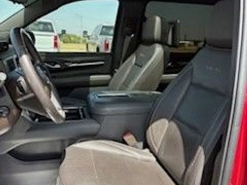 Used 2021 GMC Yukon XL Denali w/ Denali Premium Package AWD/4WD image 7