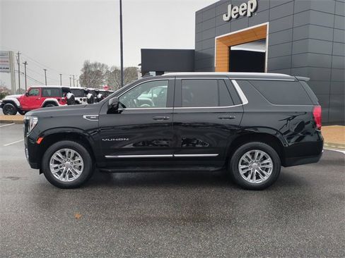 Used 2024 GMC Yukon SLT w/ SLT Luxury Package image 7