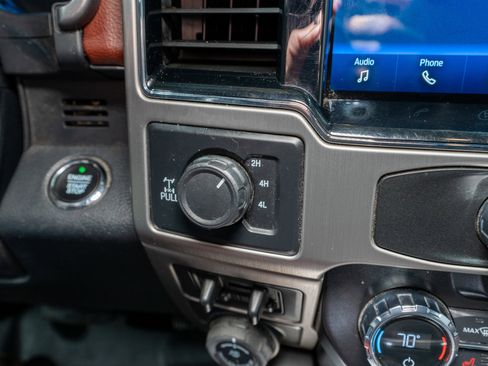 Used 2022 Ford F350 Platinum image 26