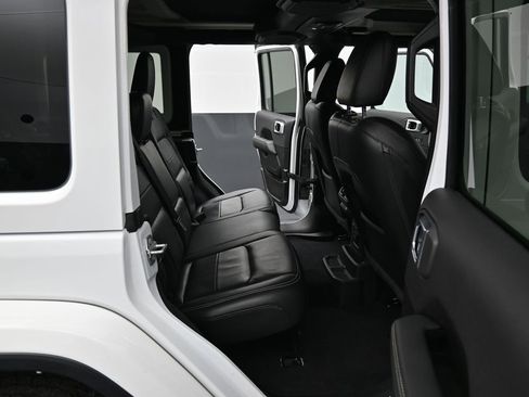 Used 2022 Jeep Wrangler Unlimited Sahara w/ Cold Weather Group image 29