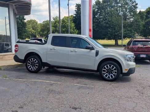Used 2024 Ford Maverick Lariat w/ 4K Tow Package AWD/4WD image 9