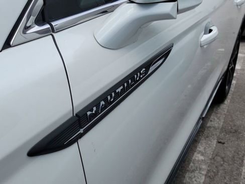 Certified 2022 Lincoln Nautilus Reserve FWD image 4