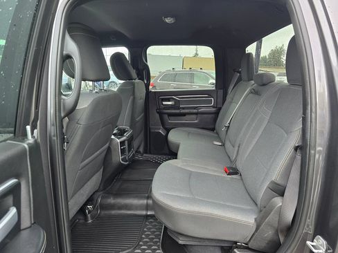 Used 2022 RAM 2500 Big Horn w/ Night Edition AWD/4WD image 15