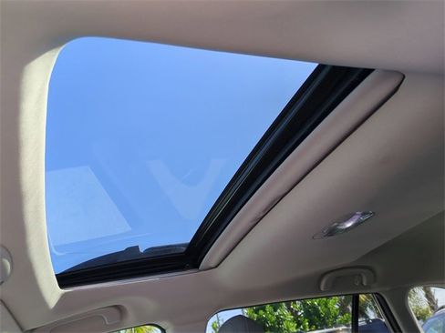 Used 2022 Subaru Outback Limited image 23