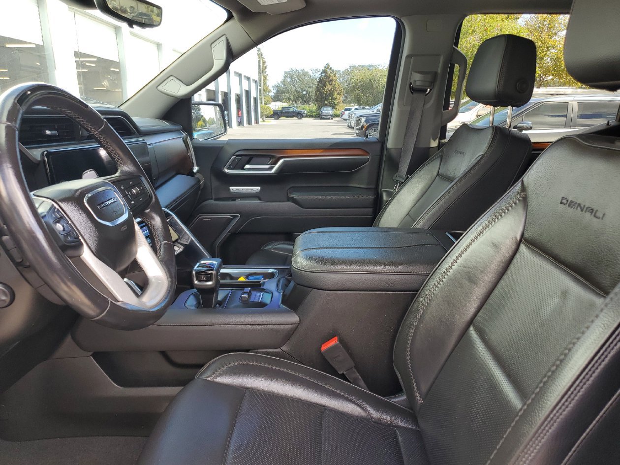 Used 2025 GMC Sierra 1500 Denali AWD/4WD image 19