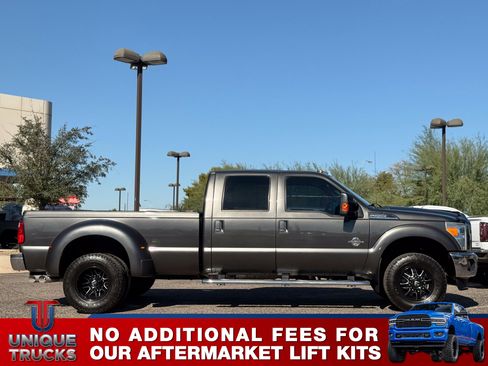 Used 2016 Ford F350 Lariat w/ Lariat Interior Package image 4