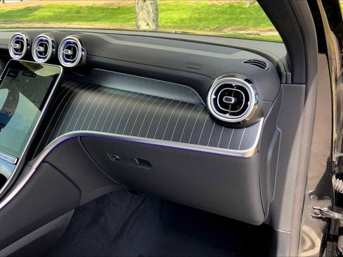 Certified 2025 Mercedes-Benz GLC 300 4MATIC image 10