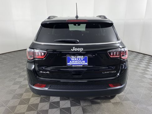 Used 2022 Jeep Compass Limited image 8