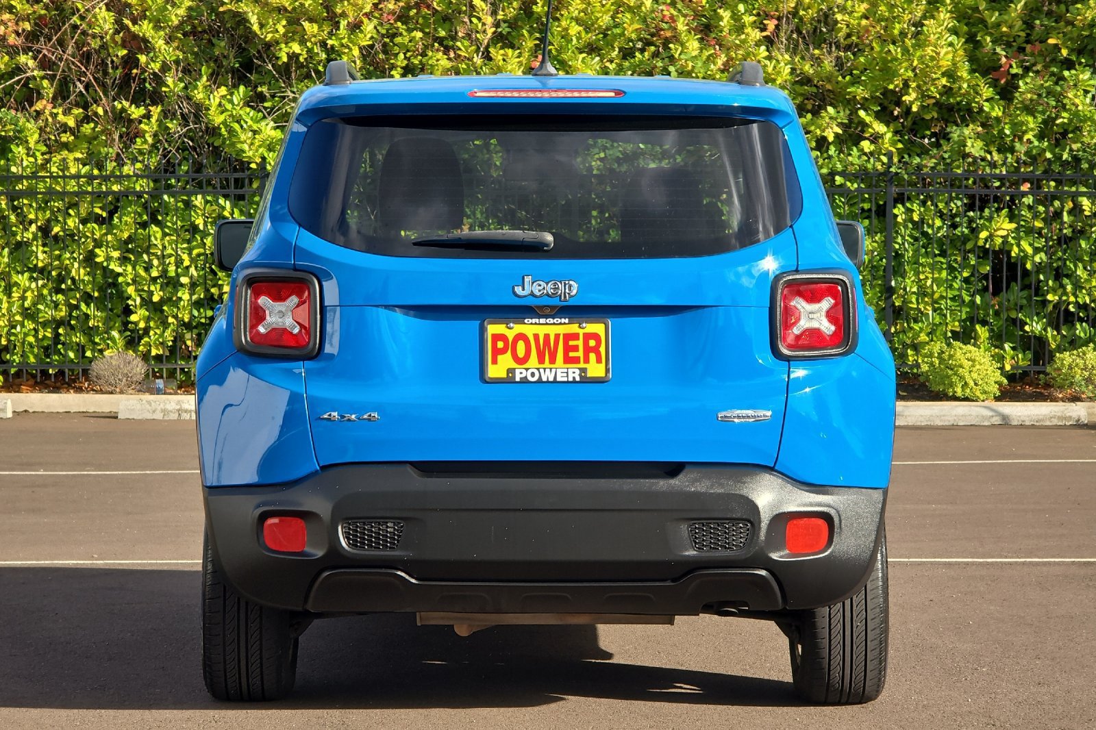 Used 2015 Jeep Renegade Latitude AWD/4WD image 5